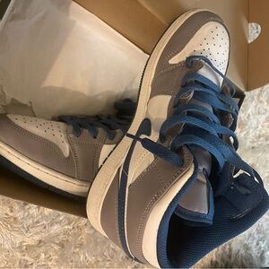 (SOLD) Boy’s size 6.5 Jordan’s
